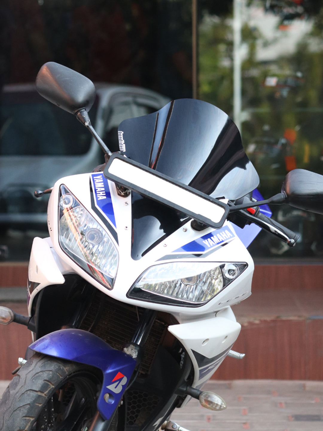 r15 v1 tail light