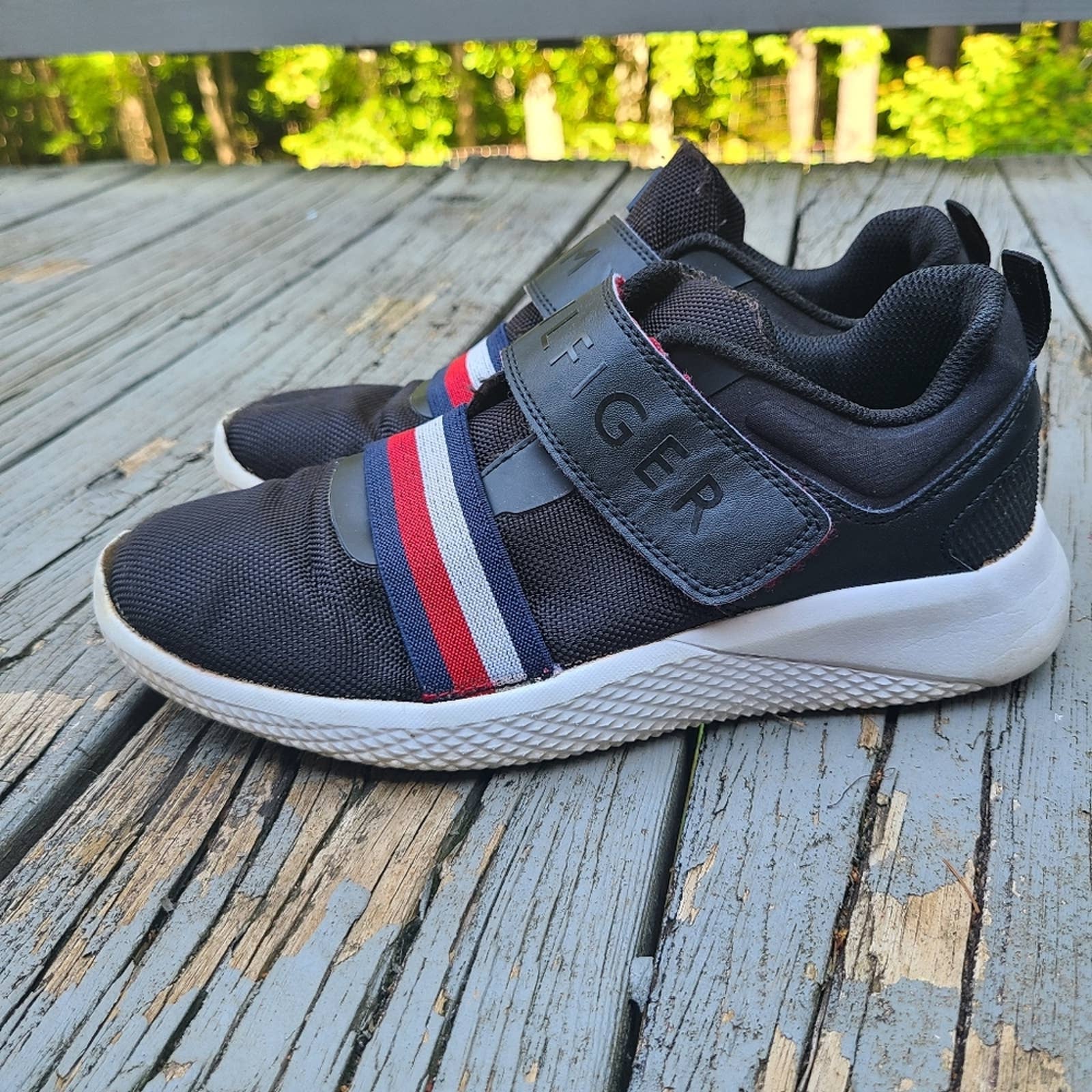 tommy hilfiger cadet strap sneaker