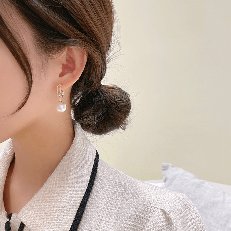 Elegant earrings with multiple combinations