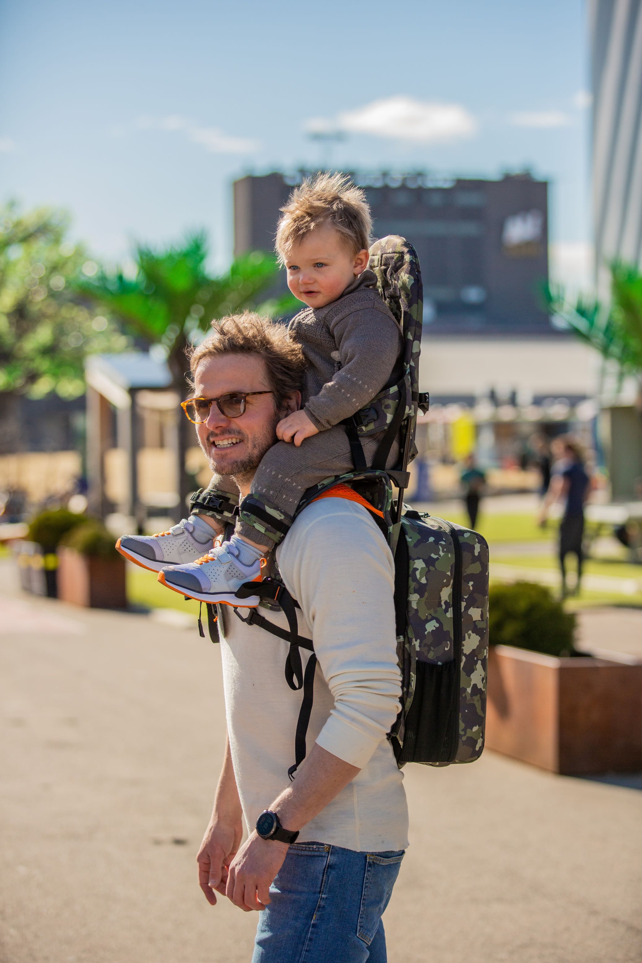 New Baby Toddler Hiking Backpack Carrier Stand Child Kid Sunshade Visor Sh 