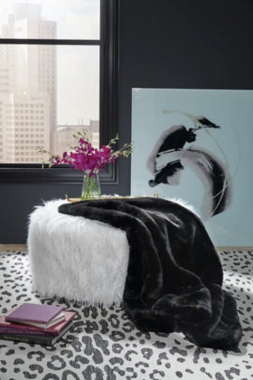 Black Fur Throw - xclusivhomedecor - Black Fur Throw