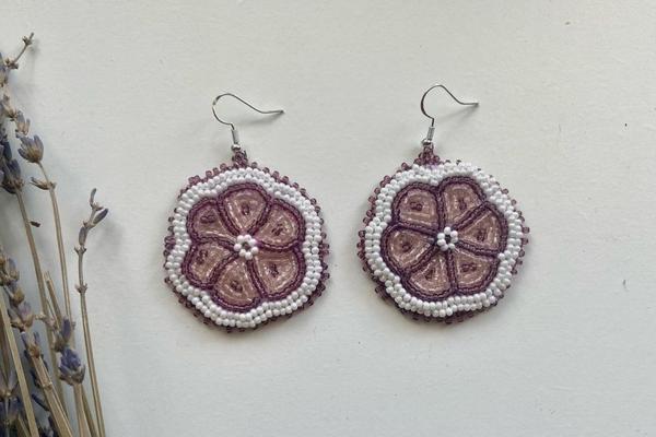 beadedmetis floral beaded earrings