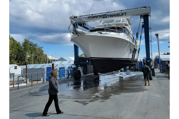 raven marine services large vessel