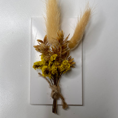 Magnet with yellow flowers