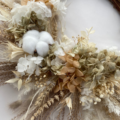 dried flowers in whites creams and neutrals