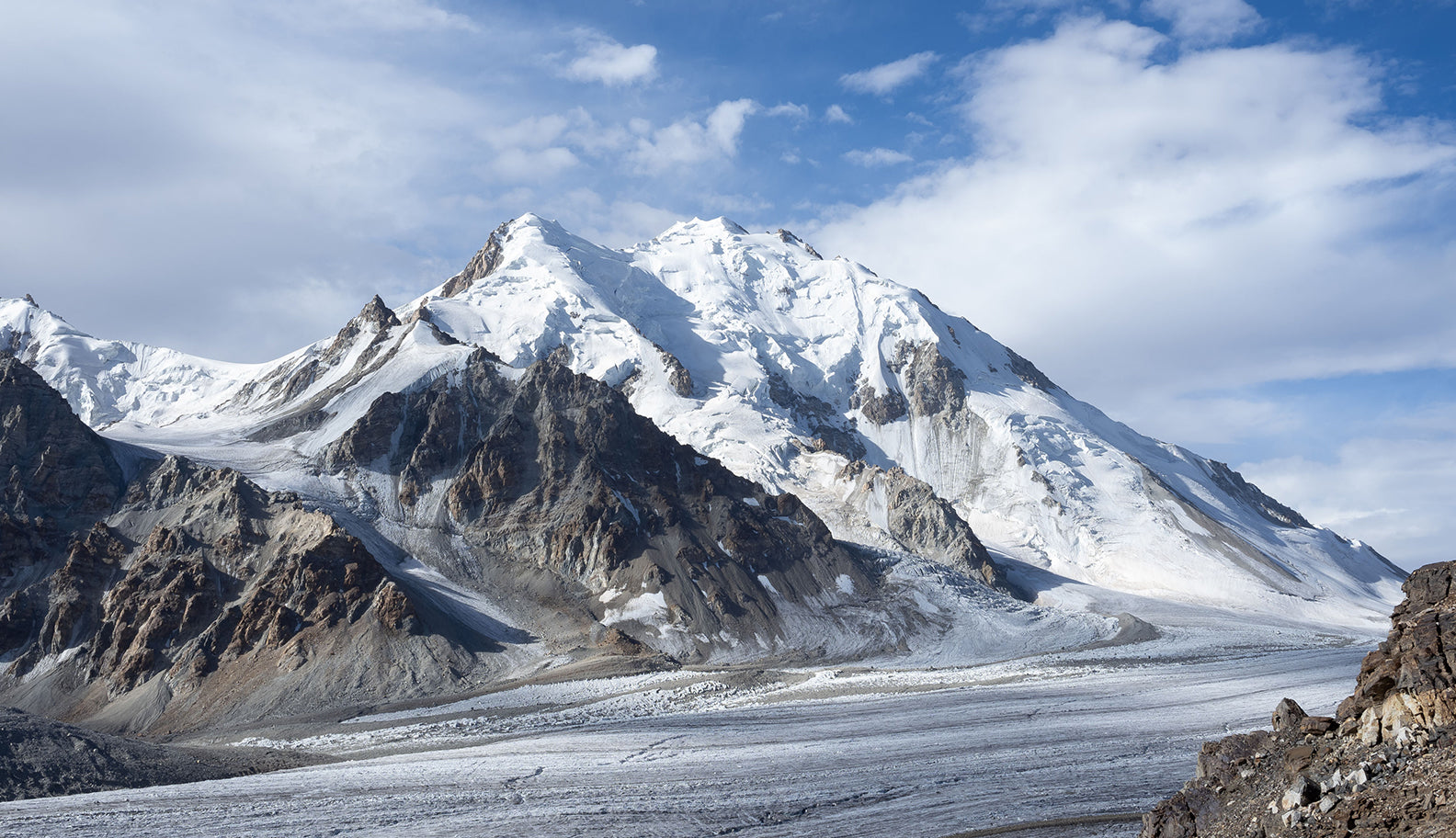 Mountaineering in Tajikstan 