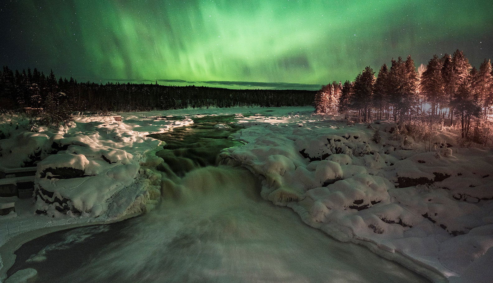 Northern lights on the Montane Lapland Arctic Ultra