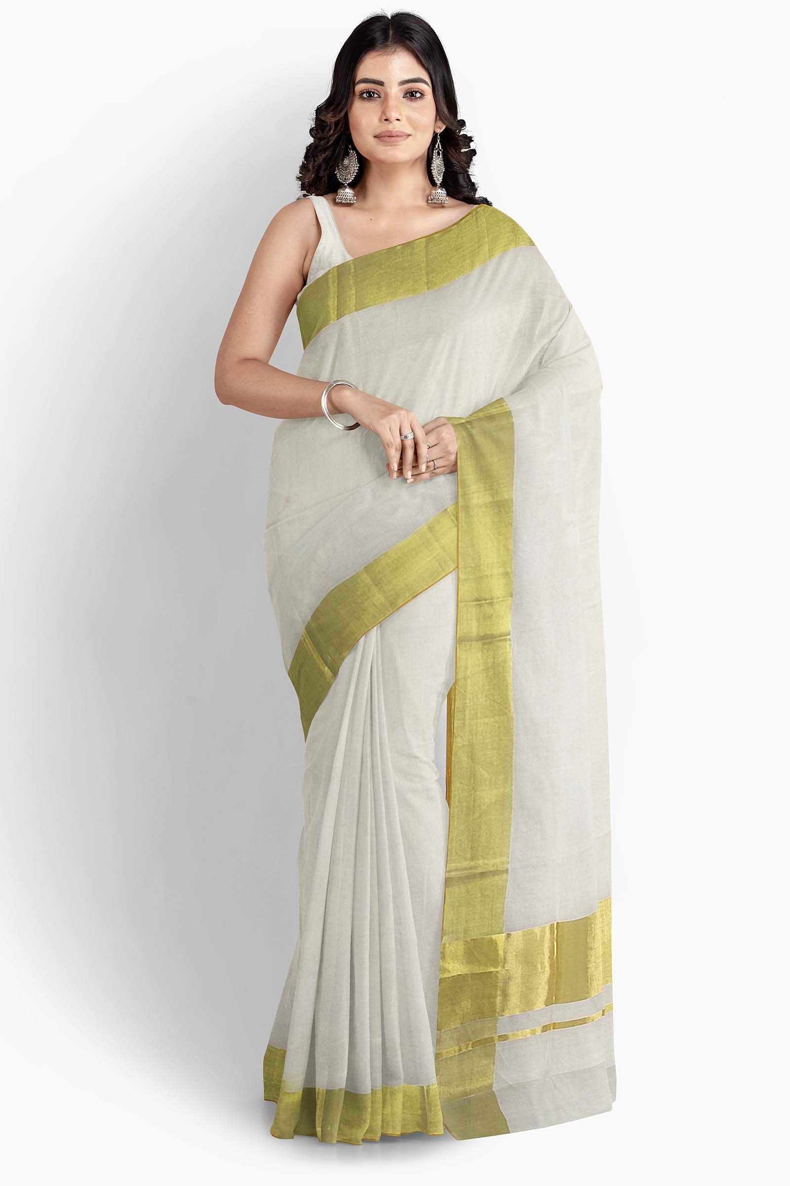 white golden kasavu saree «