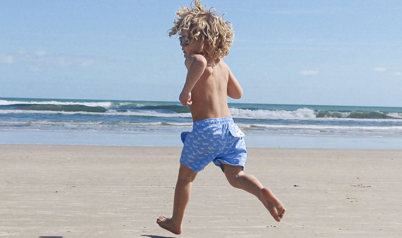 Comfortable compression lined swim trunks for kids