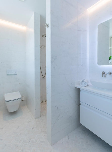 carrara-marble-bathroom-ensuite
