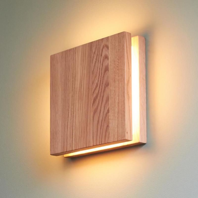 Billede af LED væglampe i egetræ 21,5x21,5x6 cm - Tilslutning til lampeudtag