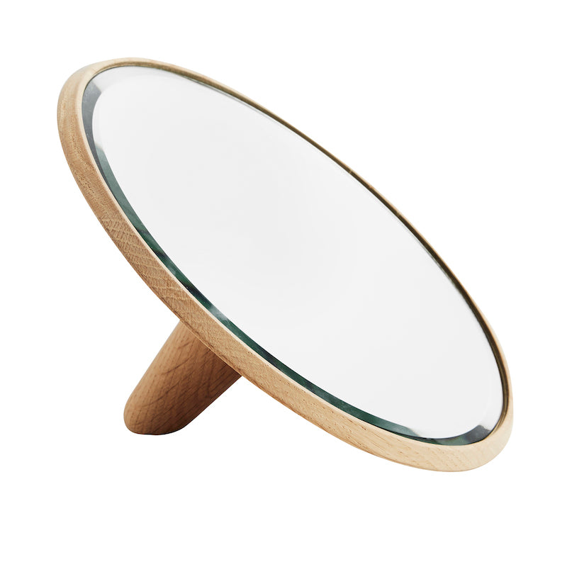 Se WOUD Mirror Barb i træ - Ø26 cm hos Wood To You