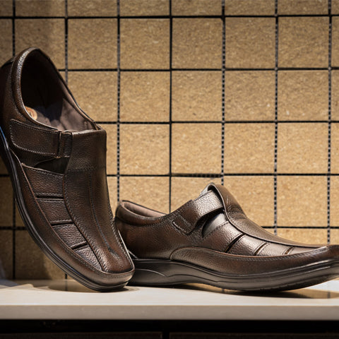 How-to-style-leather-sandals-for-men