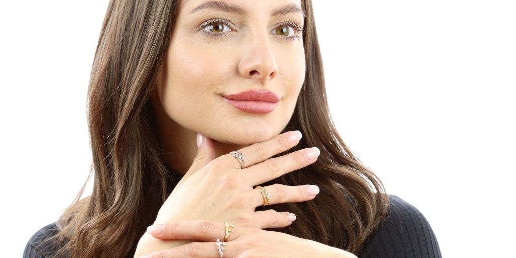 STACKABLE RINGS: ALL YOU NEED TO KNOW ABOUT STACKING JEWELRY + 5 TIPS ON HOW TO STACK RINGS