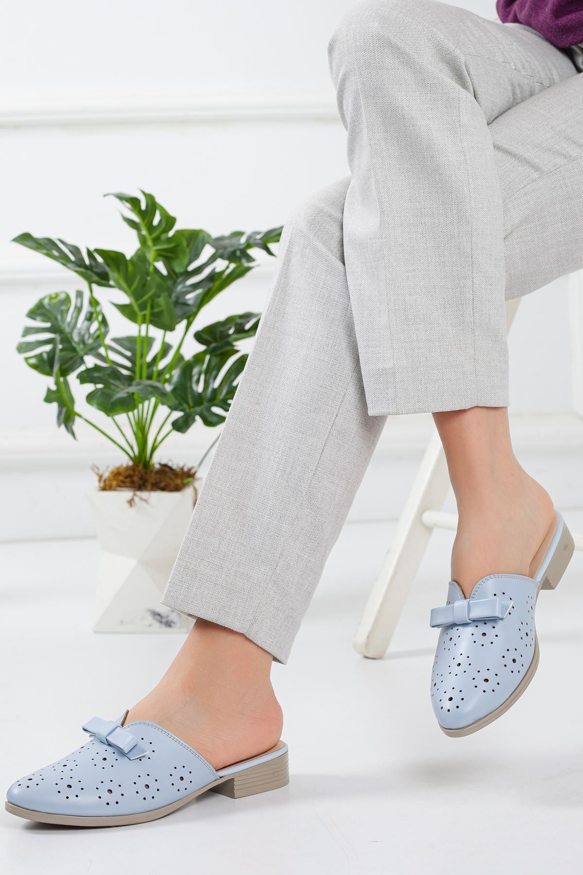 Image of Women's Baby Blue Slippers