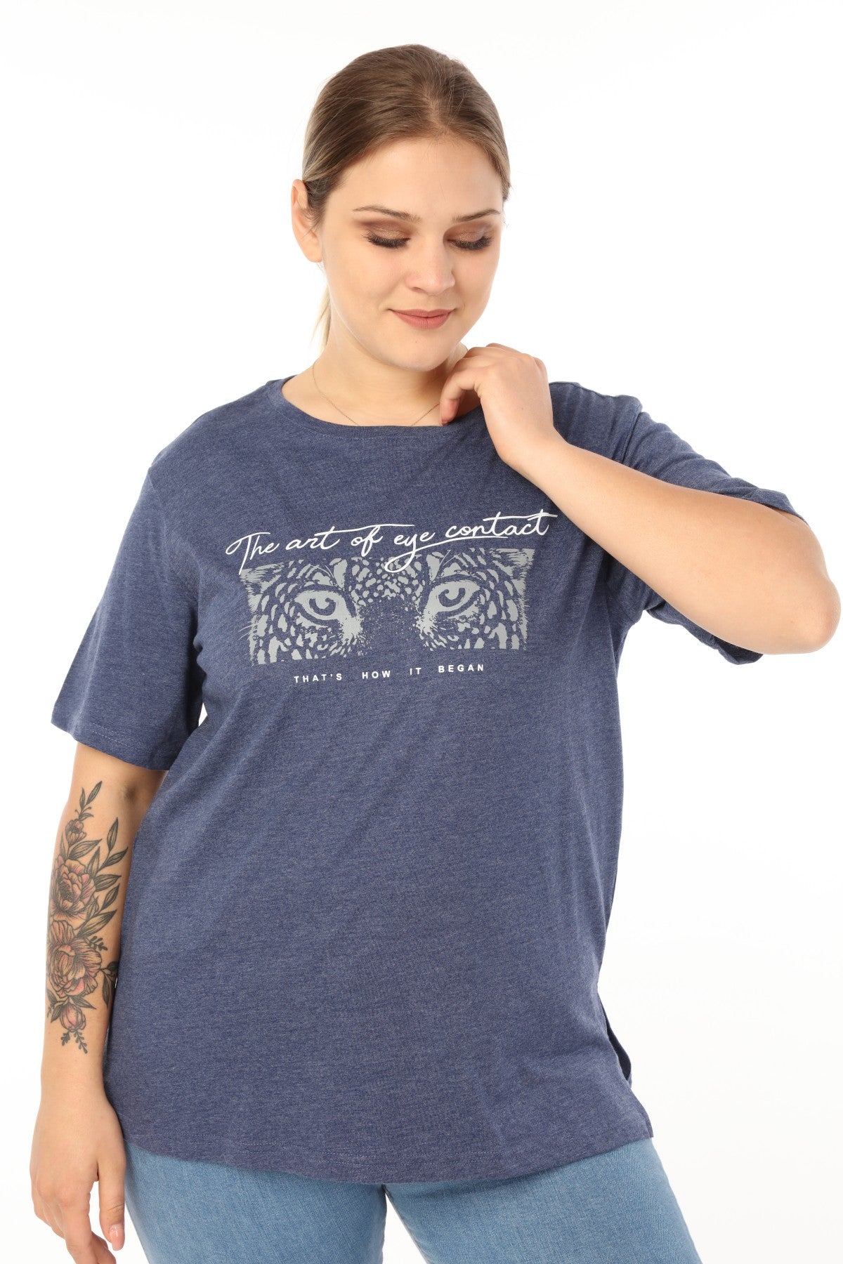 Image of Women's Plus Size Printed Indigo T-shirt