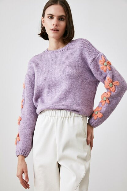 Image of Women's Embroidered Lilac Tricot Sweater