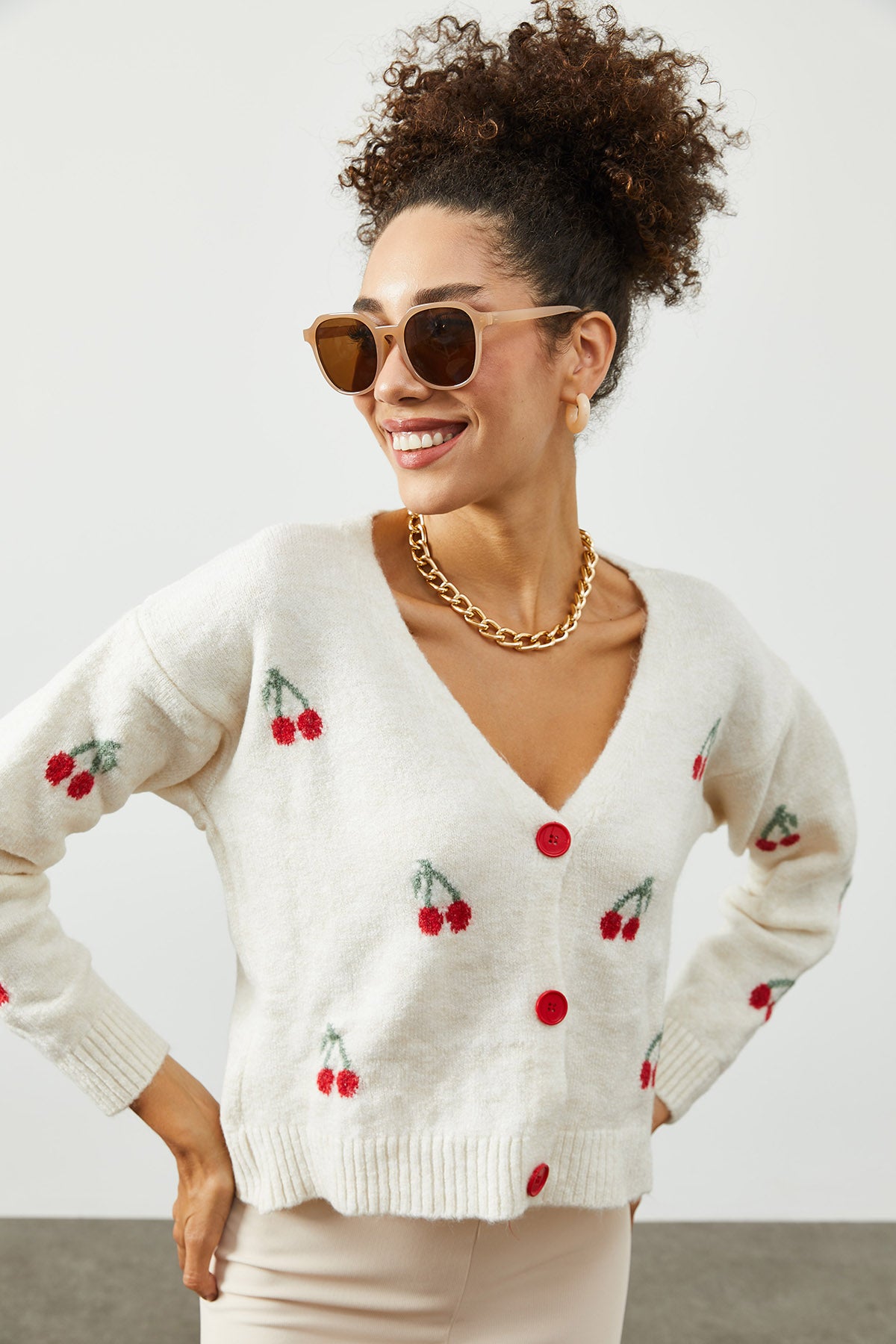 Image of Women's Cherry Pattern White Crop Tricot Cardigan