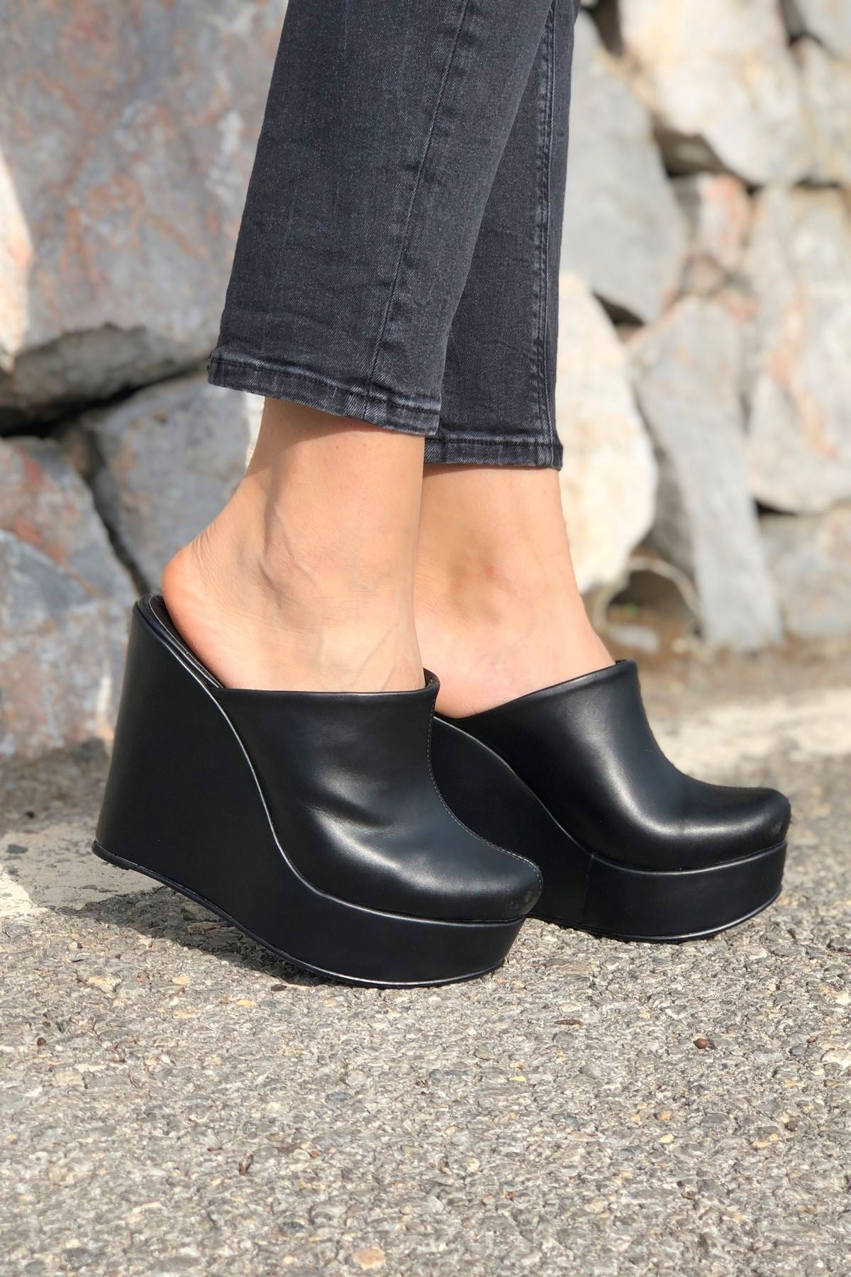 Image of Women's Black Leather Wedge Slippers