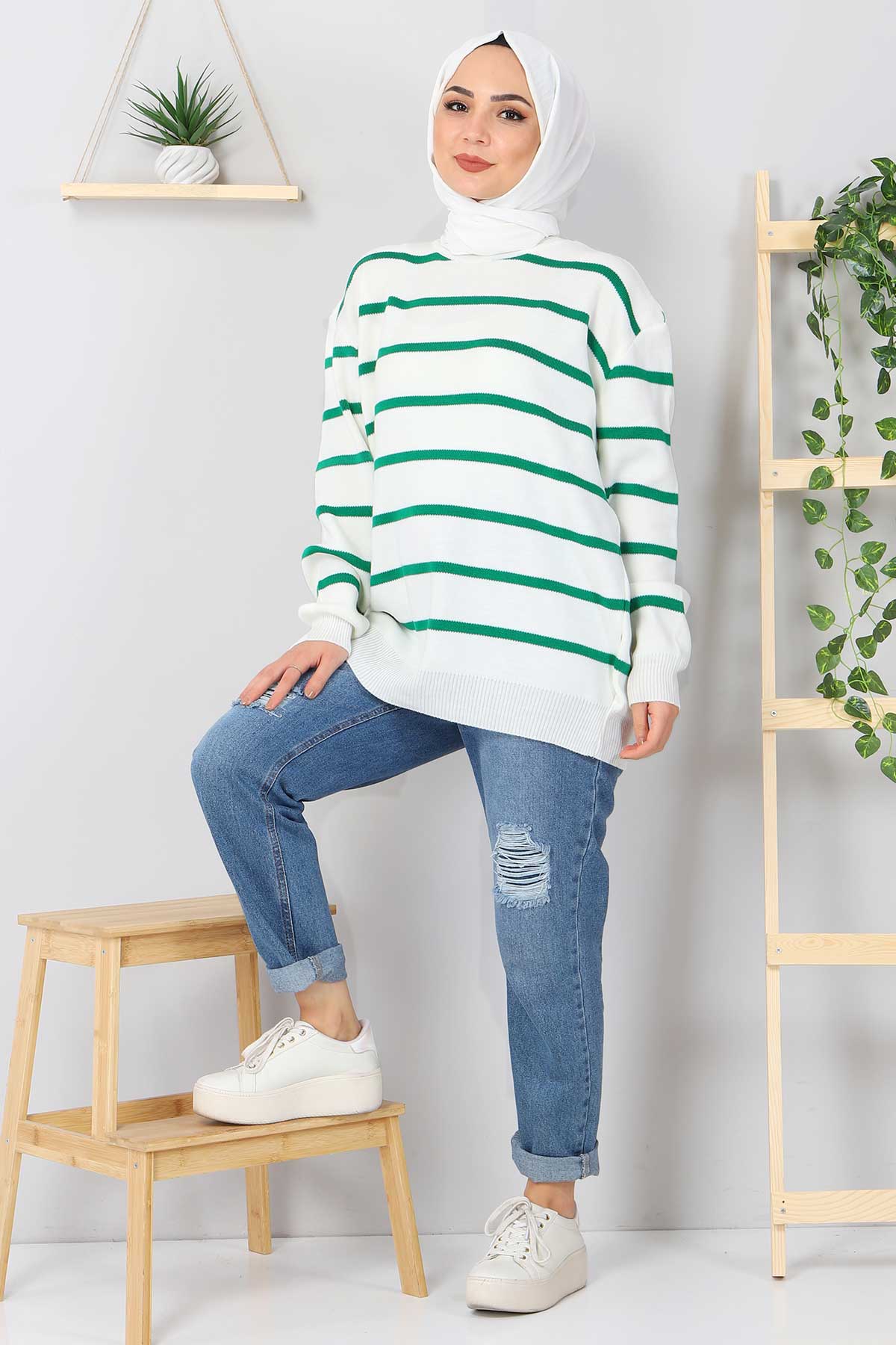 Image of Women's Crew Neck Green Striped Sweater