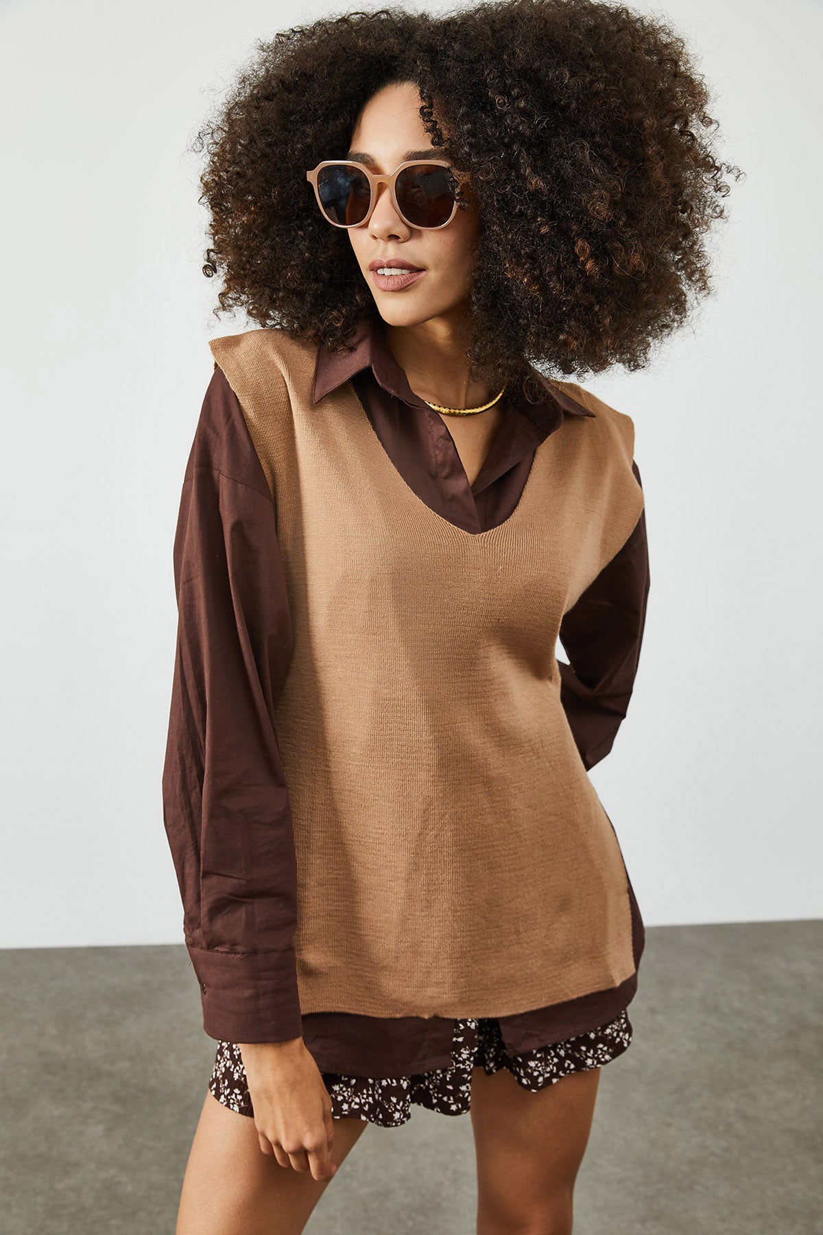 Image of Women's Belted Light Brown Sleeveless Sweater