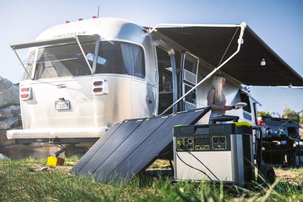 Centrale électrique portable Goal Zero, panneau solaire (générateur solaire) et Airstream