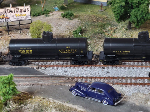 1920's and 1930's Era HO Scale X-3 UTLX Tank Cars from Rapido Trains