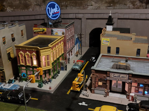 O Scale downtown scene