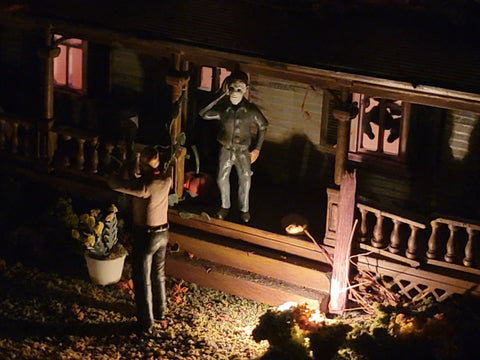 O Scale Michael Myers with haunted horror house