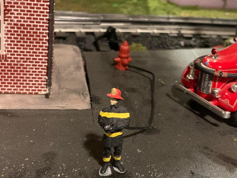 O Scale Fire Fighter