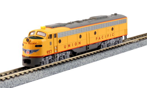 Kato 37-6434 HO Scale GE AC4400CW Union Pacific UP 5799 with