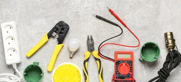 electrician fix equipment