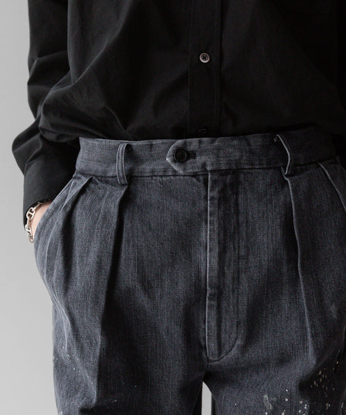 INTÉRIM - インテリムのMILK PAINT USED BLACK DENIM 2-TUCK STRAIGHT SLACKS - PU.BLACK公式通販サイトsession福岡セレクトショップ