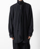 ato(アトウ)のコレクションの定番のCREPE DE CHINE SCARF SHIRTのBLACK