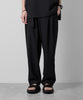 【ATTACHMENT】ATTACHMENT アタッチメントのPE COMPACT TWILL BELTED TAPERED FIT TROUSERS - BLACK 公式通販サイトsession福岡セレクトショップ