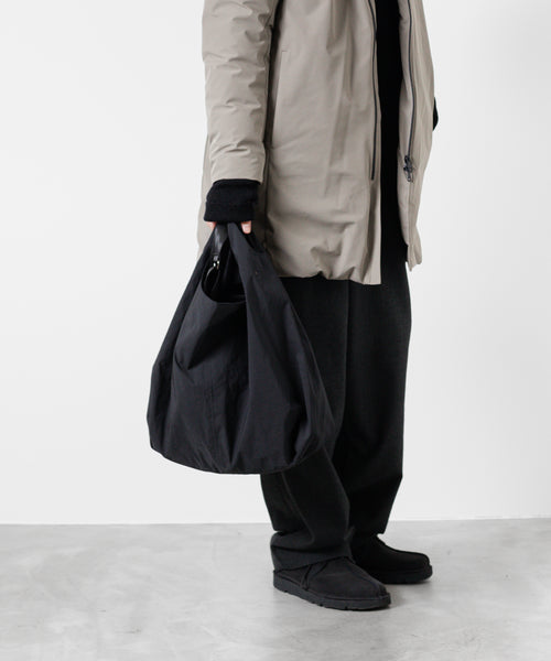 【ATTACHMENT/アタッチメント】- 限定 - PE / NY MAT CLOTH SHOULDER SHOPPING BAG - BLACK