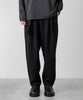 ATTACHMENT(アタッチメント)の23AWコレクションのPE STRETCH DOUBLE CLOTH BELTED TAPERED FIT TROUSERSのBLACK