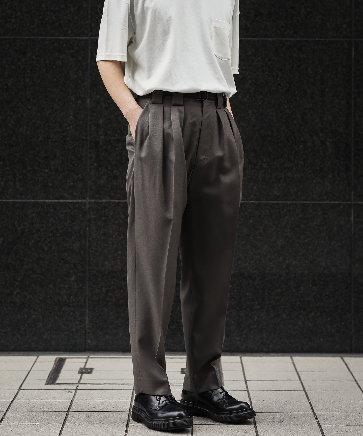 stein 21ss double wide trousers GR.khaki | vrealitybolivia.com