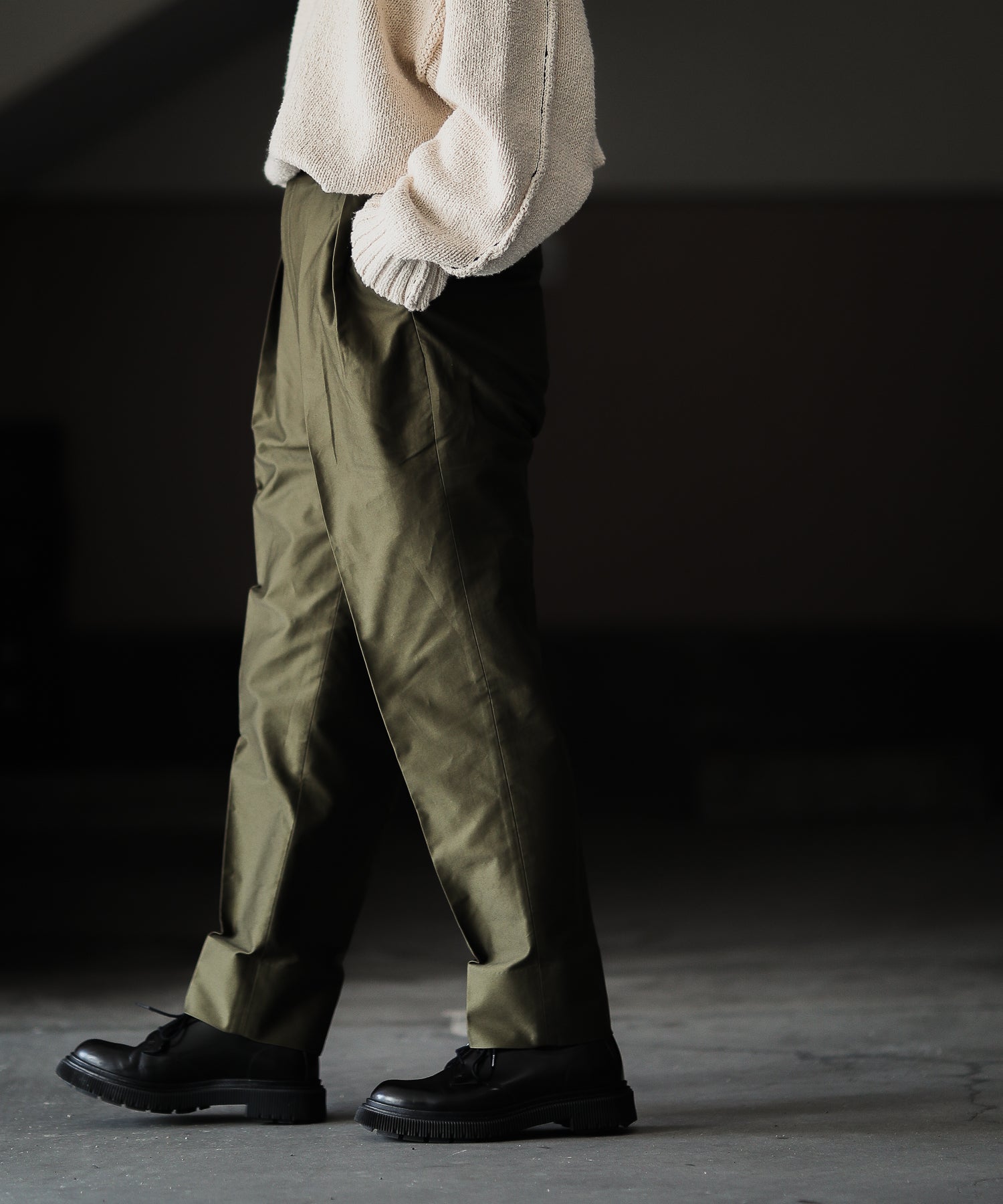 ボトムスス単品 Interim （ルイヴィトン社製生地 ）2 TUCK SLACKS