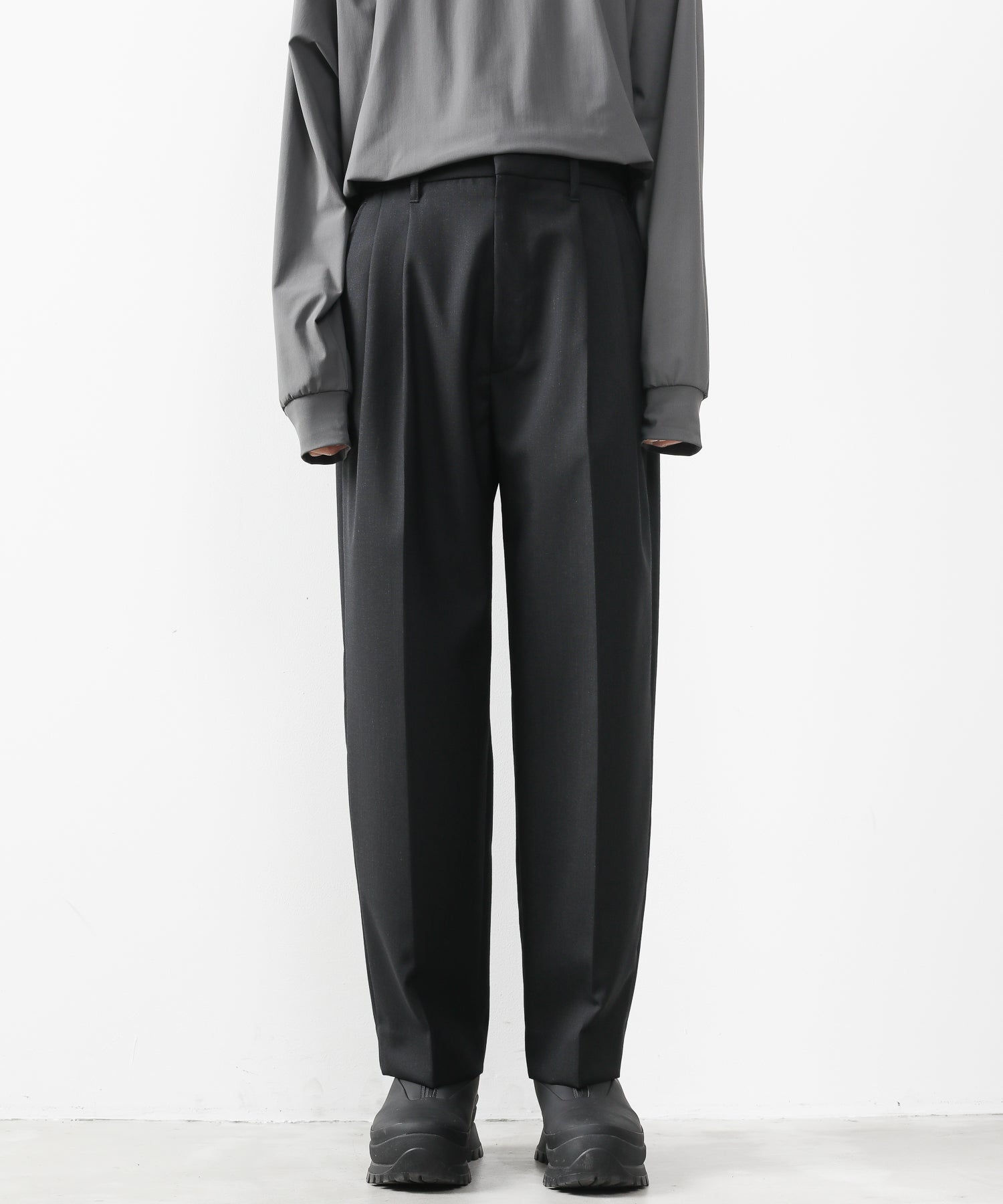 stein 21aw WIDE TAPERED TROUSERS ブラウン-