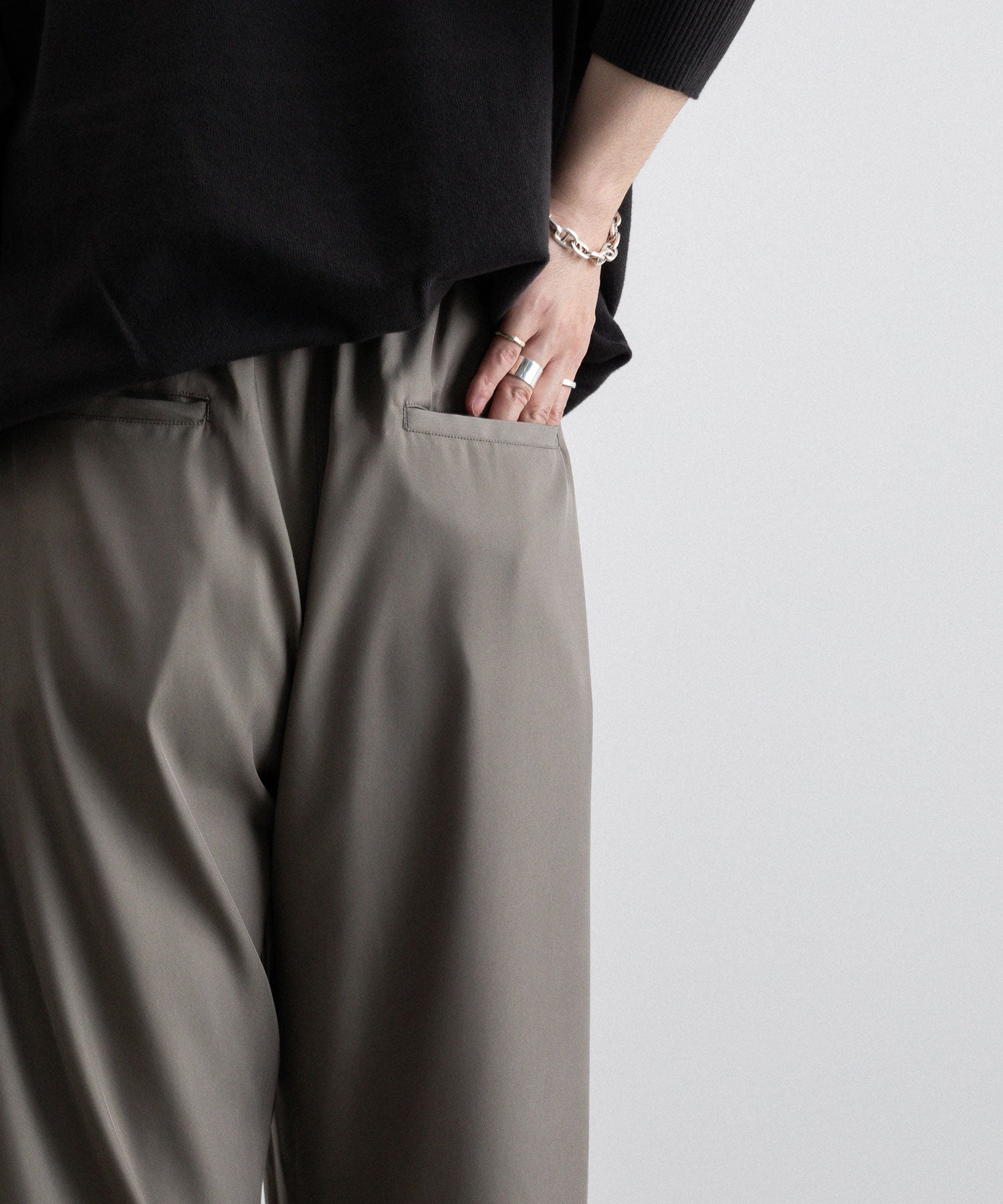 CUPRO WIDE EASY TROUSERS - G.KHAKI | www.unimac.az