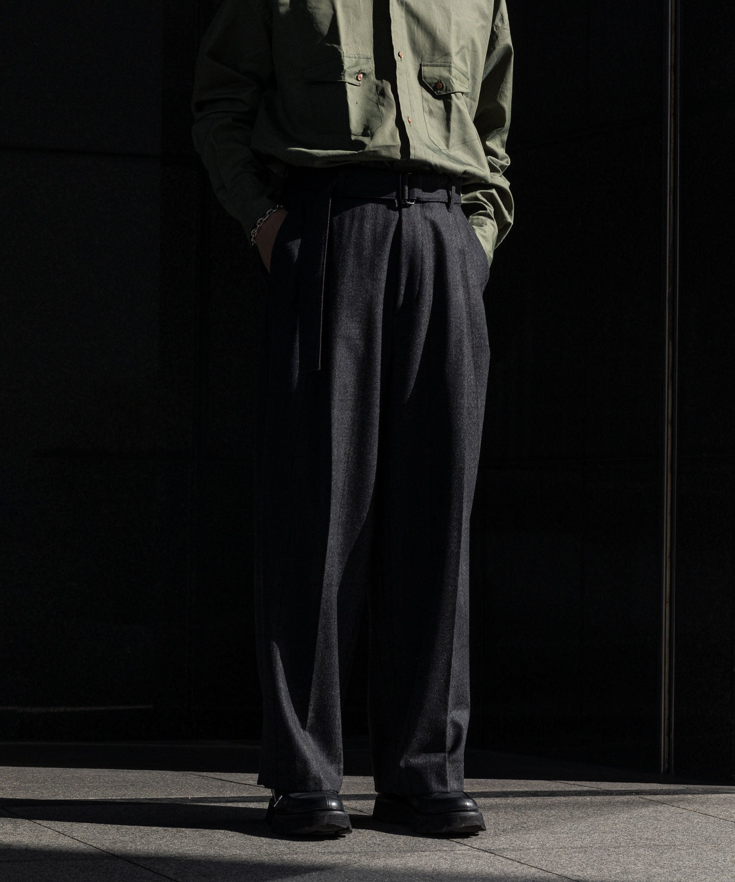 stein】BELTED WIDE STRAIGHT TROUSERS - CHARCOAL CHECK | 公式通販