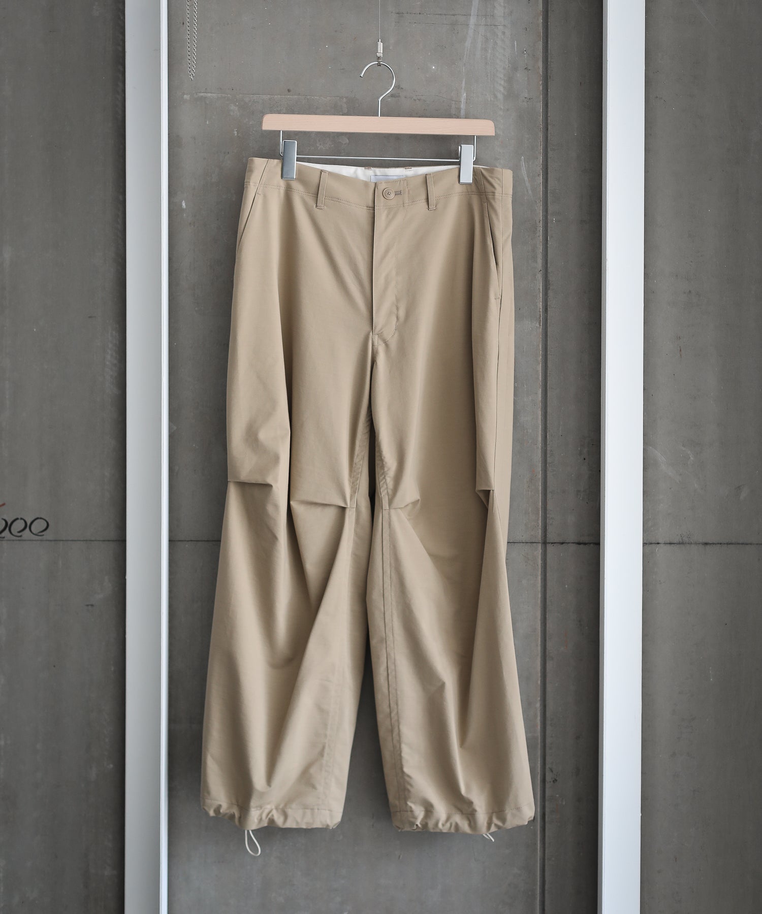 【KANEMASA】TYPEWRITER KNIT TECHNO OVER PANTS - BEIGE