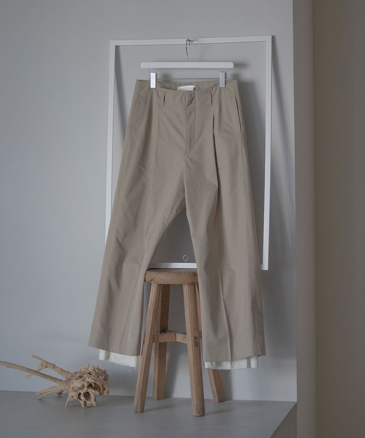 Rich I】UNCLE [TUCK TAPERED TROUSERS] | 公式通販サイト session