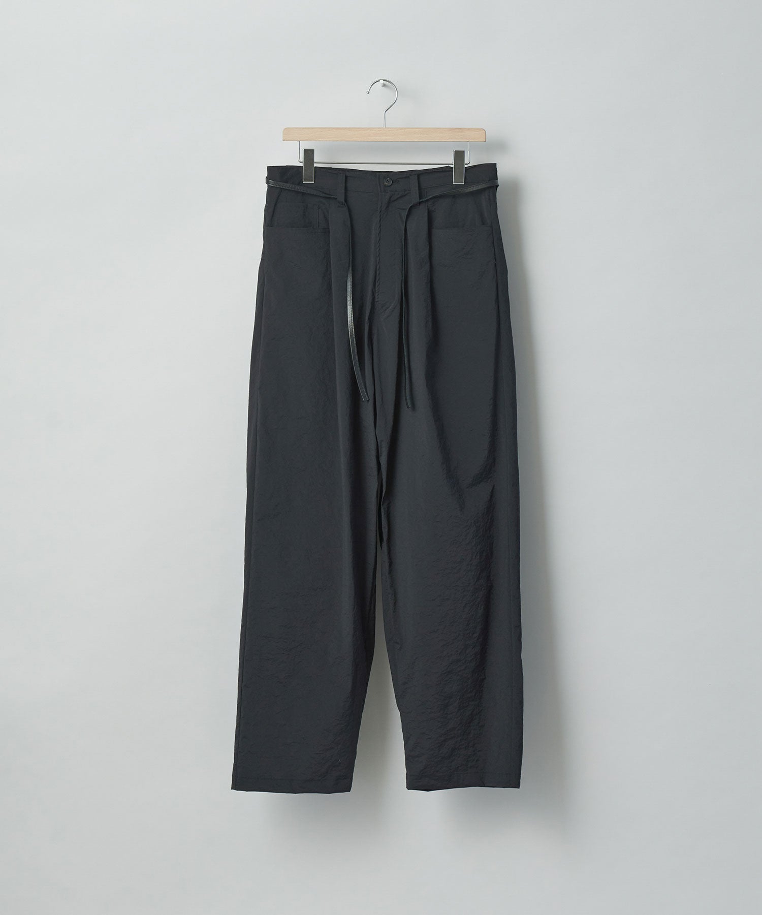 stein / シュタイン】LEATHER CODE WIDE TUCK PANTS - BLACK | 公式