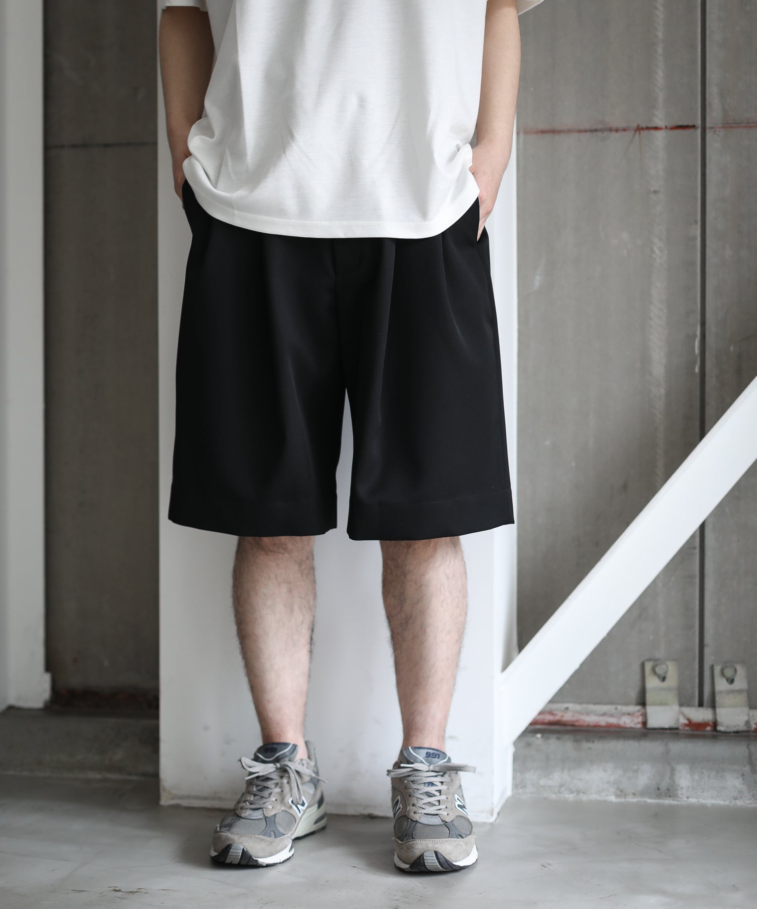 Stein WIDE EASY SHORT TROUSERS(BLACK) | iins.org