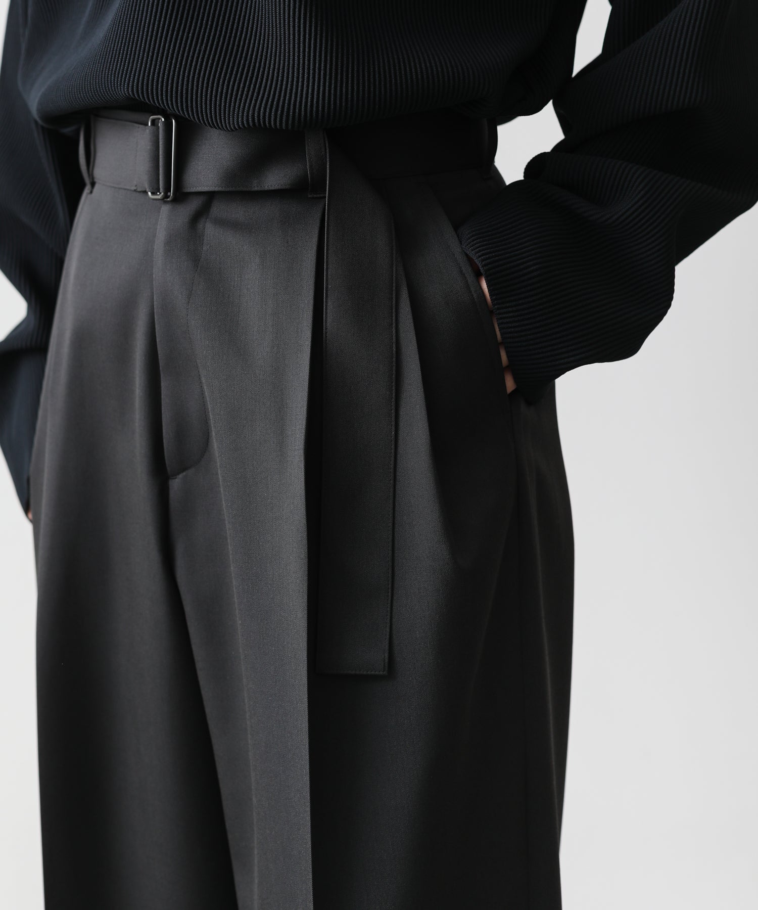stein】BELTED WIDE STRAIGHT TROUSERS | 公式通販サイト session