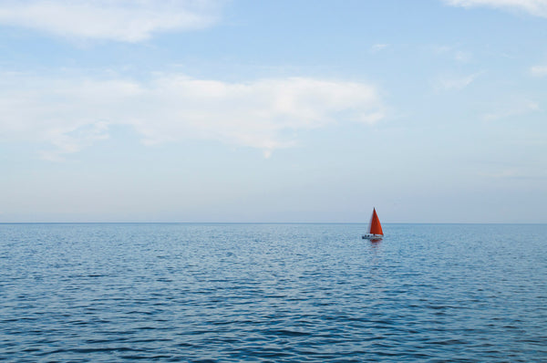 racing dinghy sailboat