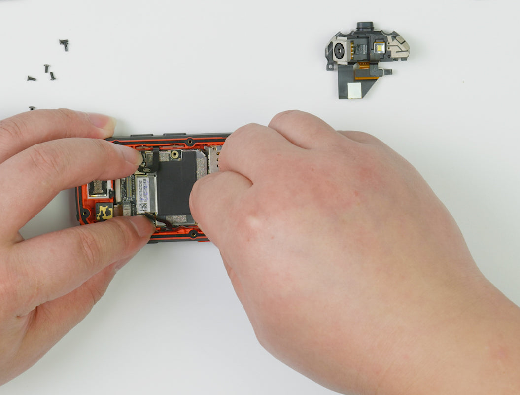 Atom Touchscreen and LCD Assembly Replacement Step 14