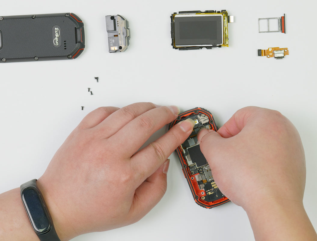 Atom Touchscreen and LCD Assembly Replacement Step 17